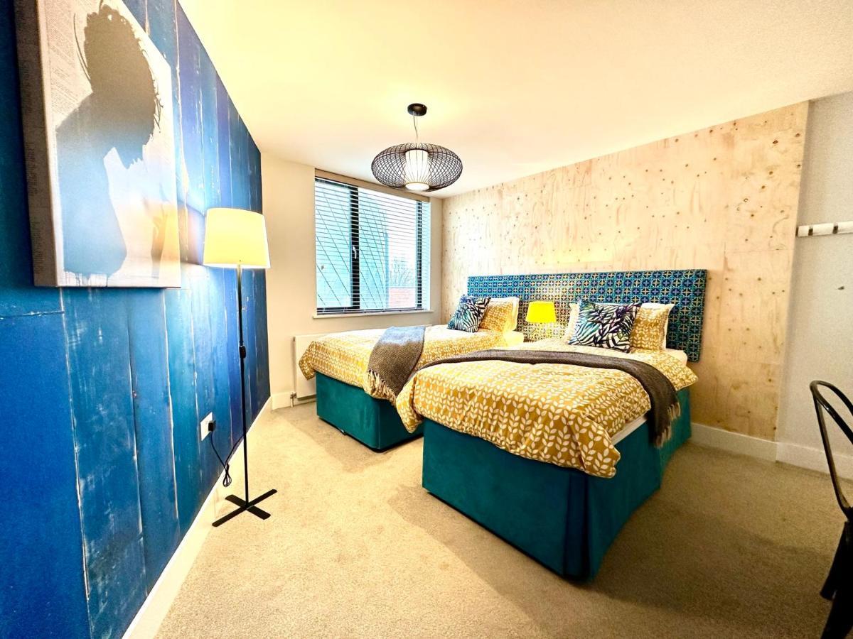 Beautiful New 2 Bedroom Apartment - Next To The Beach - Great Location - Free Parking - Fast Wifi - Smart Tv - Sleeps Up To 4! Close To Purbeck, Corfe Castle, Sandbanks, Poole & Bournemouth Swanage Bagian luar foto