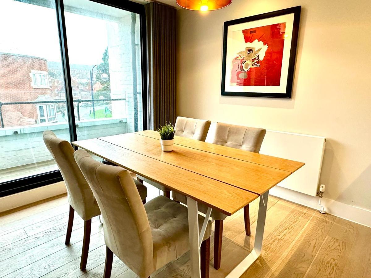 Beautiful New 2 Bedroom Apartment - Next To The Beach - Great Location - Free Parking - Fast Wifi - Smart Tv - Sleeps Up To 4! Close To Purbeck, Corfe Castle, Sandbanks, Poole & Bournemouth Swanage Bagian luar foto