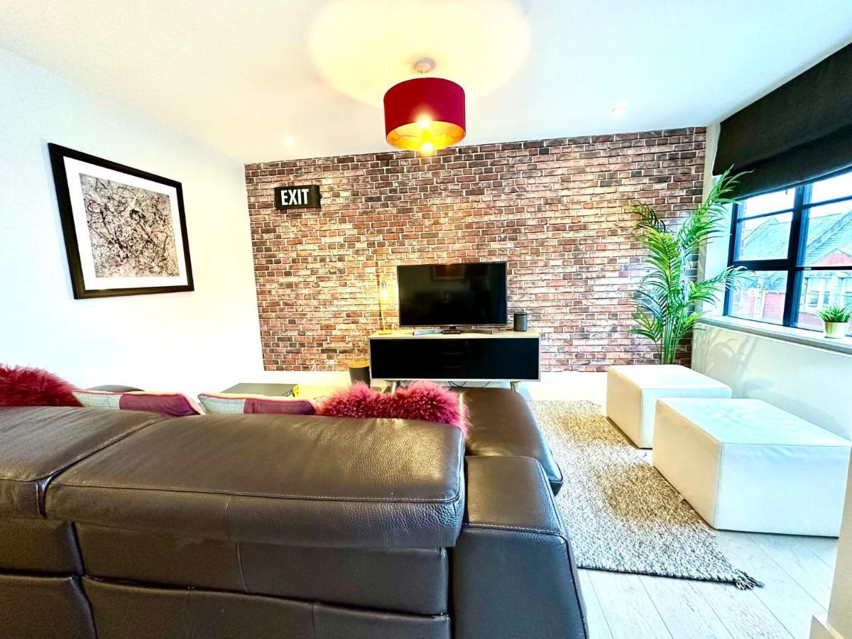 Beautiful New 2 Bedroom Apartment - Next To The Beach - Great Location - Free Parking - Fast Wifi - Smart Tv - Sleeps Up To 4! Close To Purbeck, Corfe Castle, Sandbanks, Poole & Bournemouth Swanage Bagian luar foto