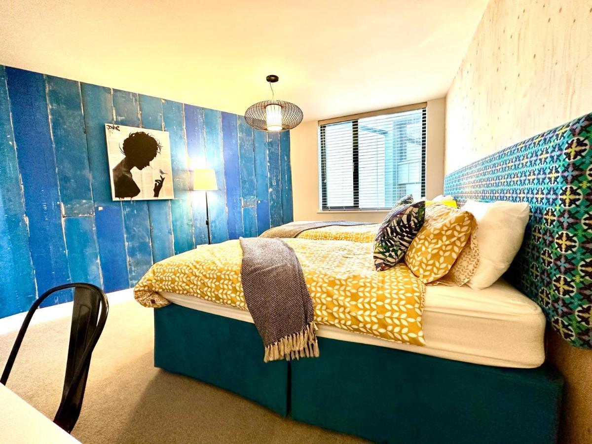 Beautiful New 2 Bedroom Apartment - Next To The Beach - Great Location - Free Parking - Fast Wifi - Smart Tv - Sleeps Up To 4! Close To Purbeck, Corfe Castle, Sandbanks, Poole & Bournemouth Swanage Bagian luar foto